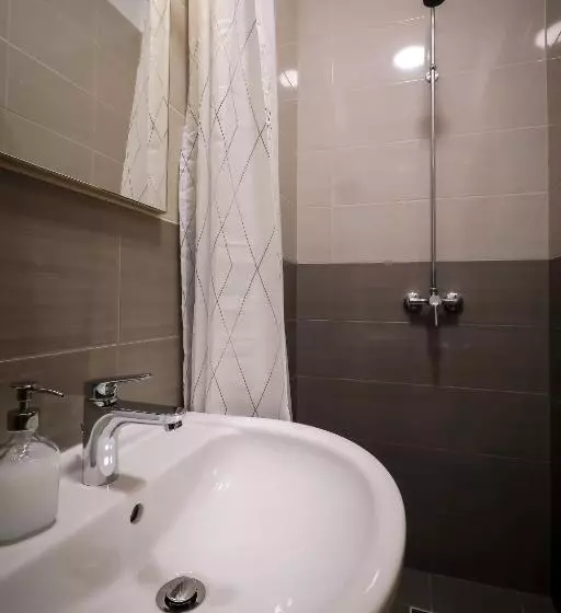 پانسیون East Station Comfort Plus