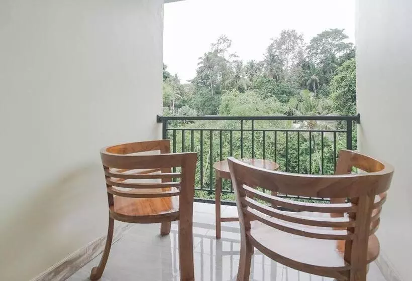 ペンション Giri Krisna Guest House