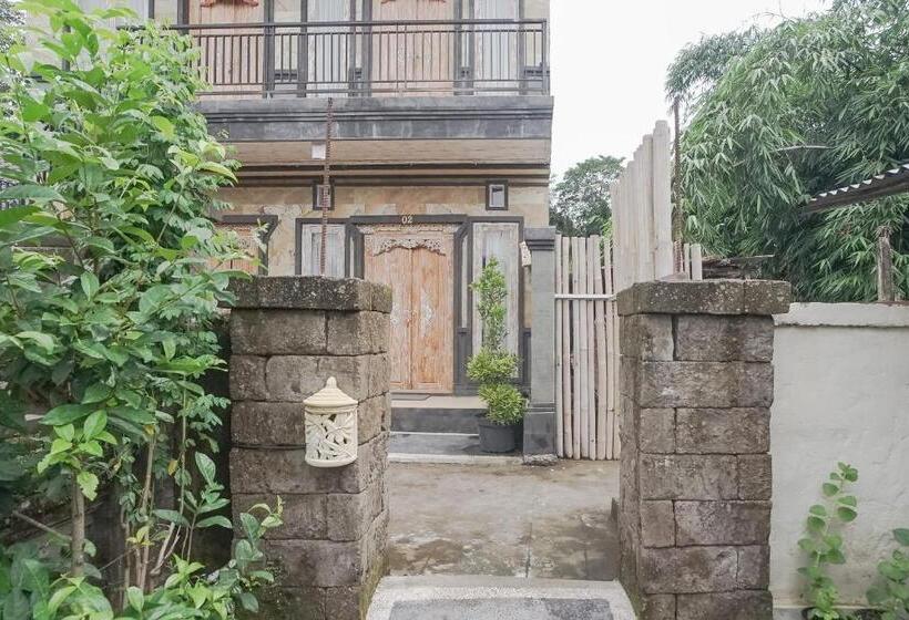 膳宿费 Giri Krisna Guest House