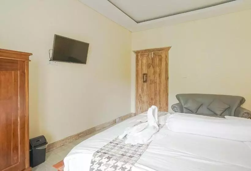 ペンション Giri Krisna Guest House