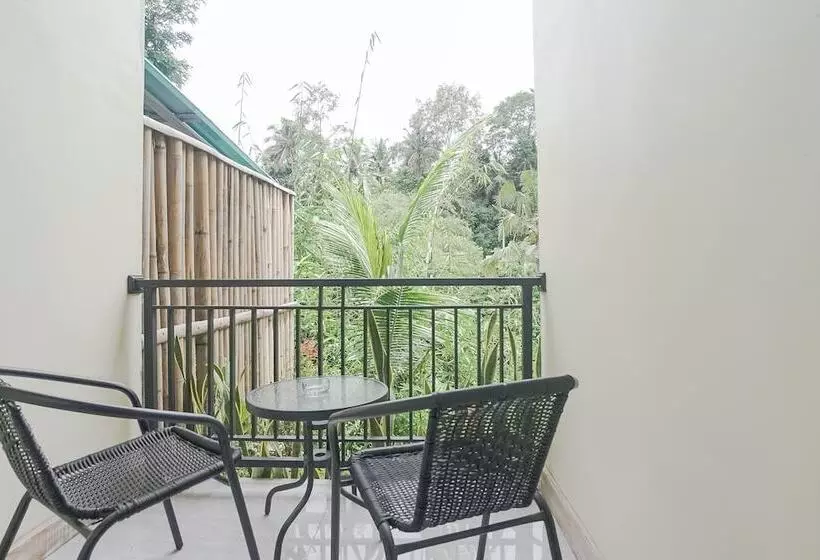 ペンション Giri Krisna Guest House