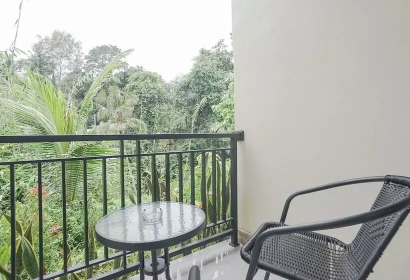 ペンション Giri Krisna Guest House