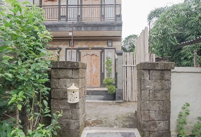 膳宿费 Giri Krisna Guest House