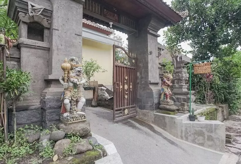 ペンション Giri Krisna Guest House
