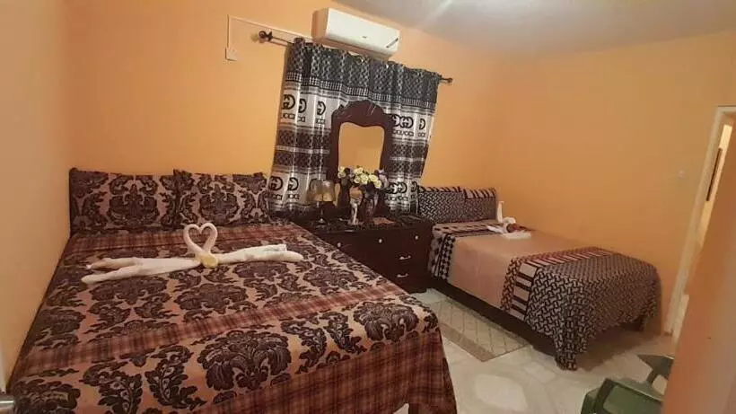 پانسیون Paradise Suite In Old Harbour