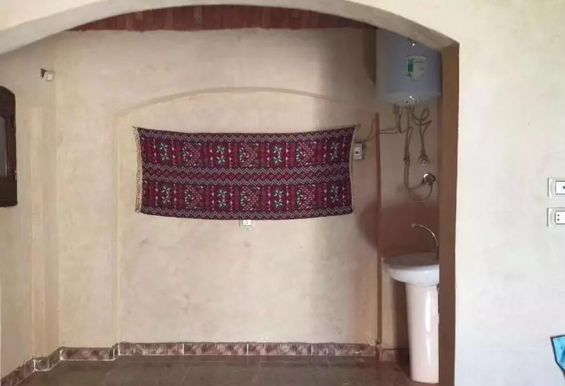 پانسیون Oum House