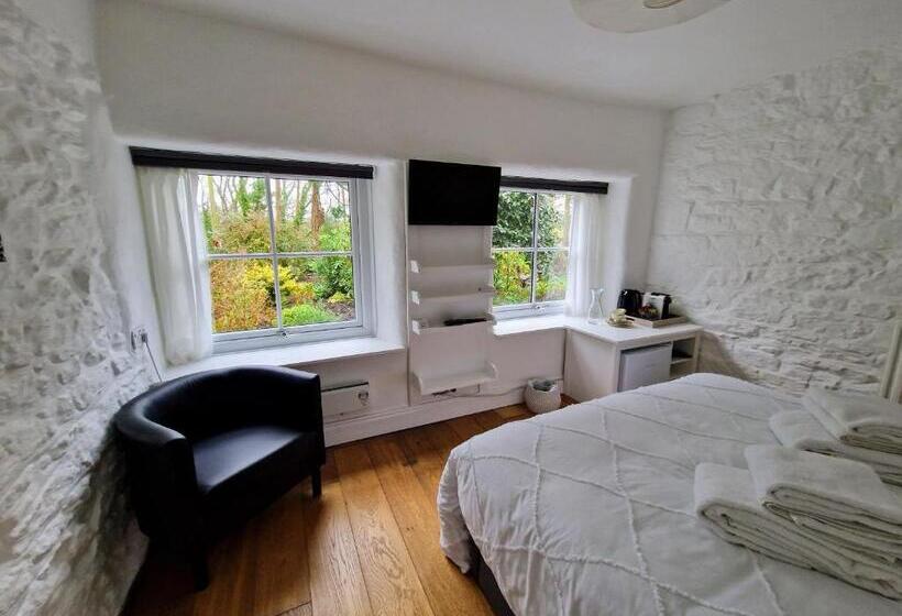 פנסיון Primrose Cottage