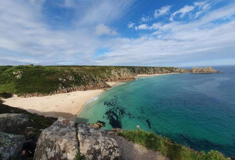 פנסיון Primrose Cottage