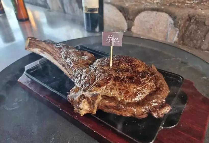 ユースホステル Harris Hotel Y Restaurante