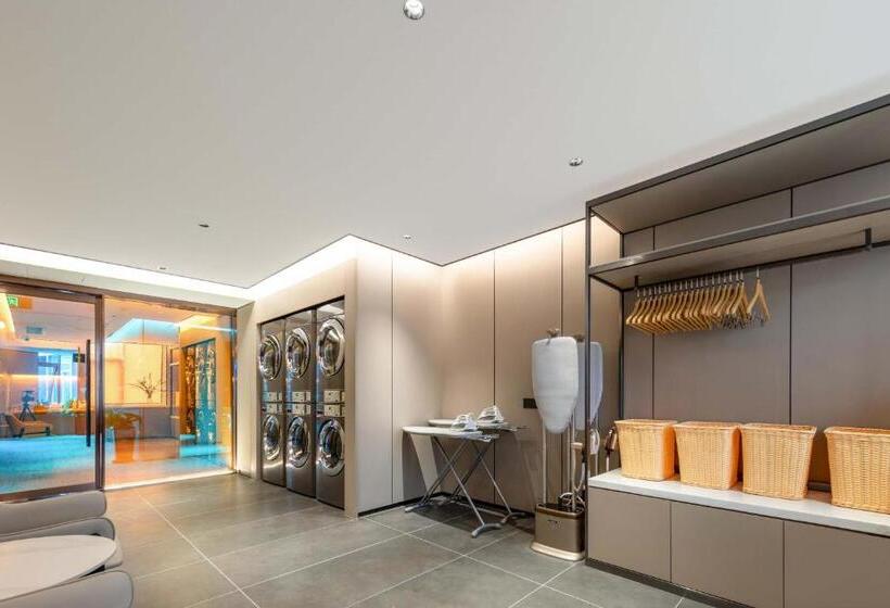 Atour Hotel Fuzhou Jinshan Aegean Sea