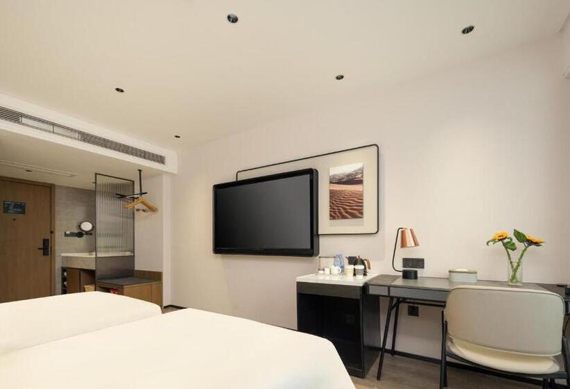 Atour Hotel Fuzhou Jinshan Aegean Sea