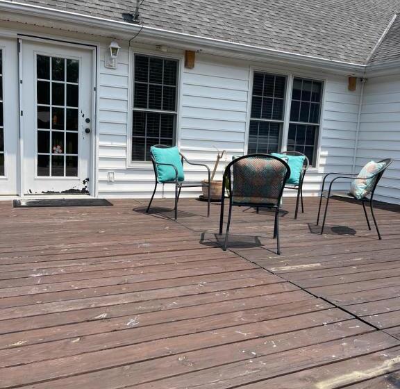 Bed and Breakfast Health Heal Happiness Retreat