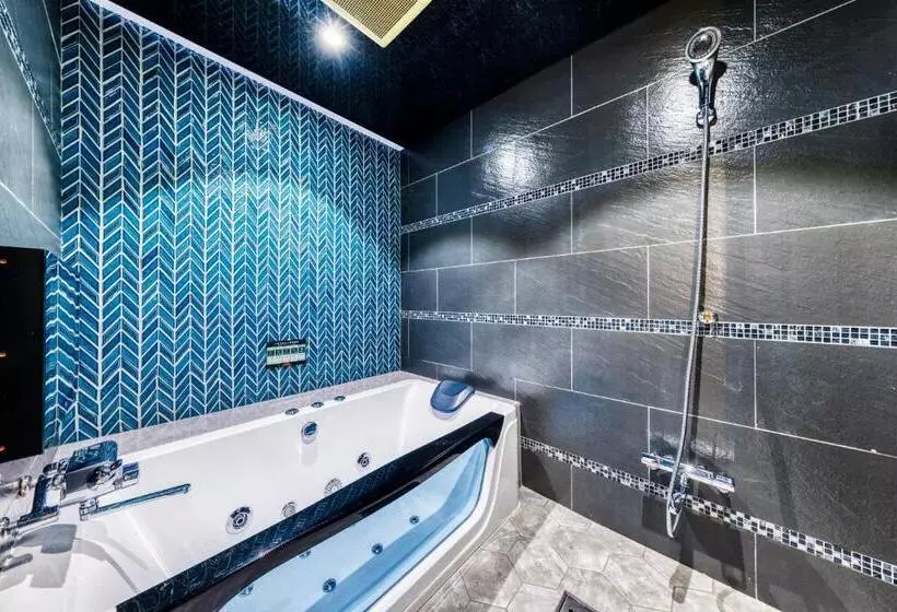 Hotelli Artia Dinosaur Hirakata  Adult Only