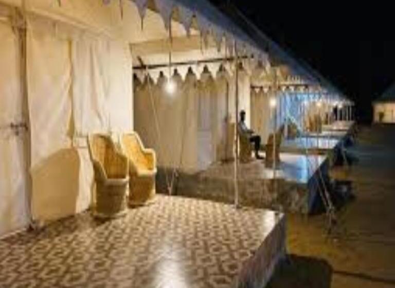 בית מלון כפרי Bluerose Desert Camp Safari