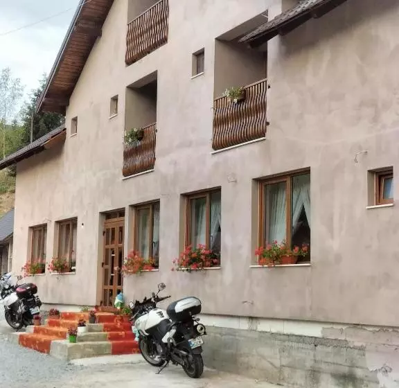ペンション Casa Vânătorilor