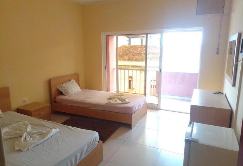 پانسیون Pousada Lobito