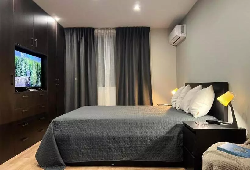 ペンション туйковата стая The Tuikov Home Room