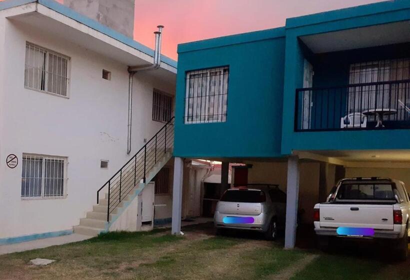 هاستل Casa Host Las Grutas