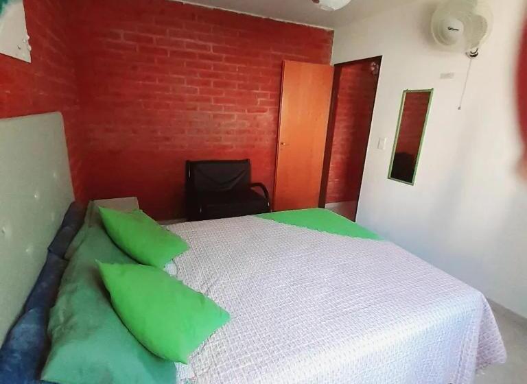 هاستل Casa Host Las Grutas