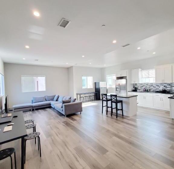 Hostel Green Homestay Address Changed