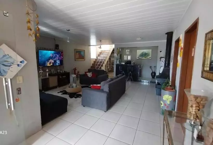 Retkeilymaja Pousada Leher