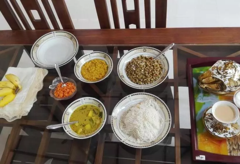 ベッドアンドブレックファースト Ahasna Family Villa