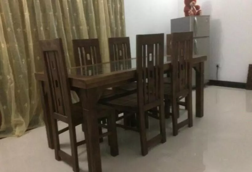 ベッドアンドブレックファースト Ahasna Family Villa