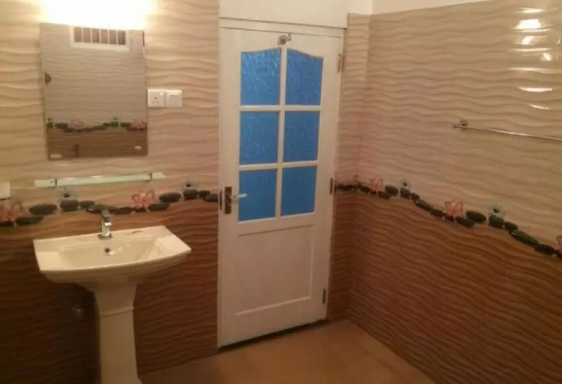 ベッドアンドブレックファースト Ahasna Family Villa