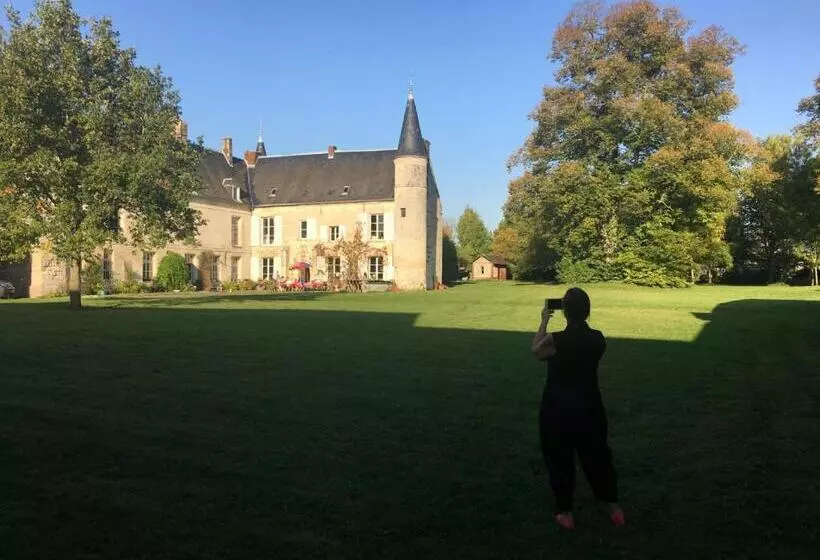 ベッドアンドブレックファースト Le Château De Coyolles