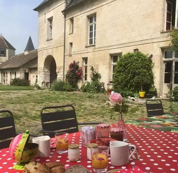 ベッドアンドブレックファースト Le Château De Coyolles