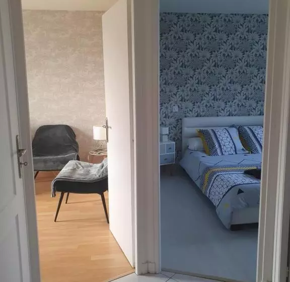 Aamiaismajoitus (B&B) Suite Climatisée Avec Entrée Privative Les Deux Glycines