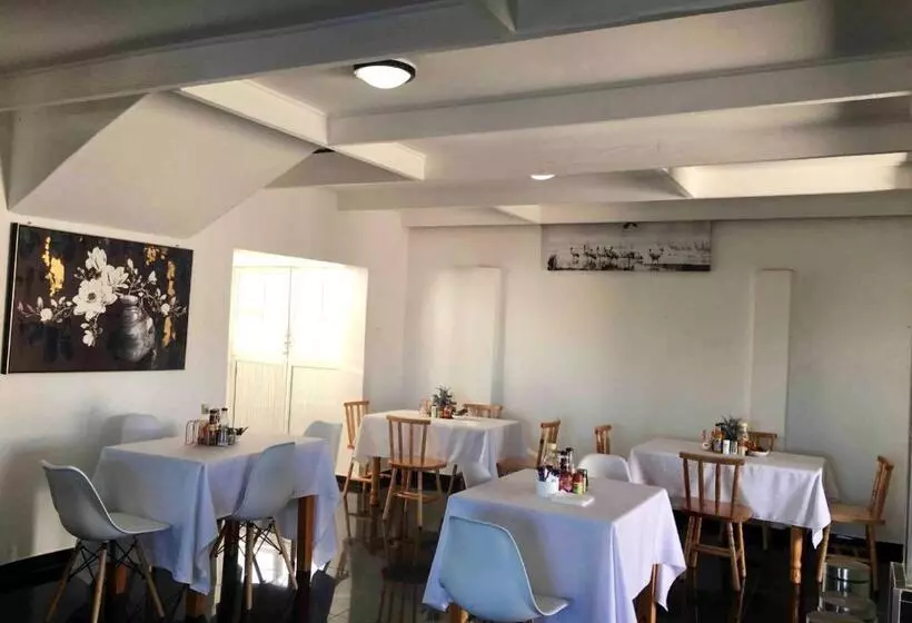 Aamiaismajoitus (B&B) White House Lodge