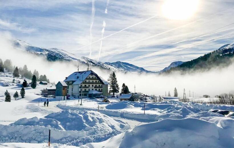 ホテル Familien Und Jugendgästehaus Schönfeld