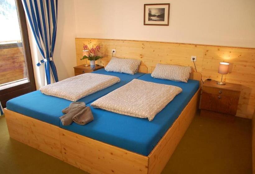 ホテル Familien Und Jugendgästehaus Schönfeld