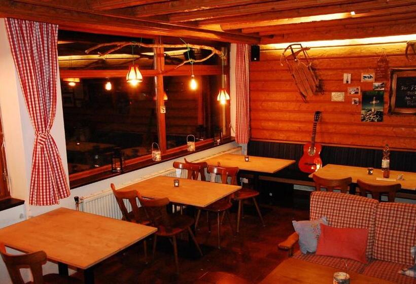 ホテル Familien Und Jugendgästehaus Schönfeld