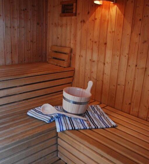 ホテル Familien Und Jugendgästehaus Schönfeld