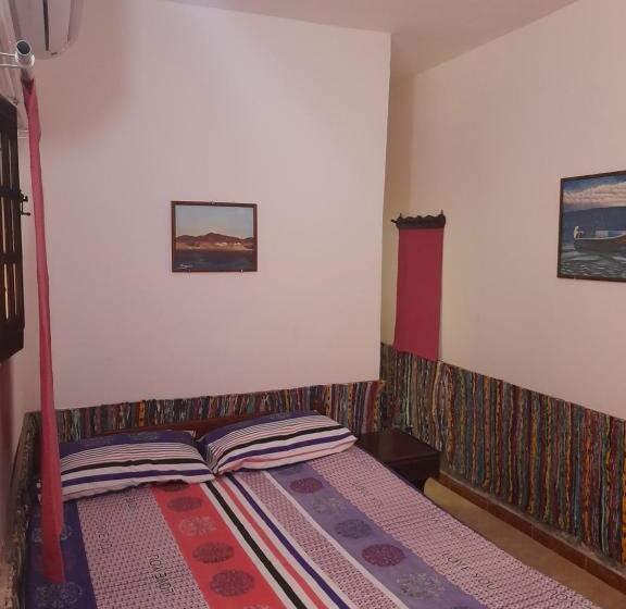 هتل Fighting Kangaroo Camp