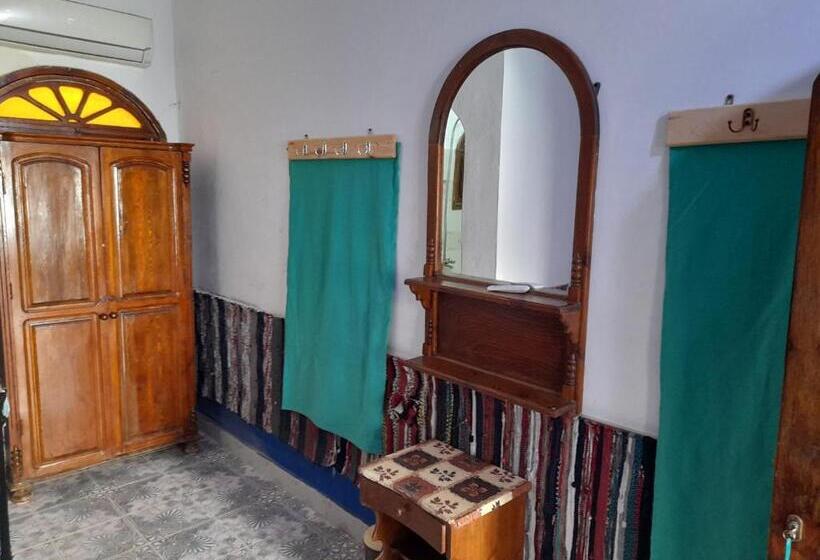 هتل Fighting Kangaroo Camp