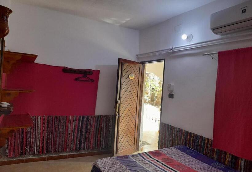 هتل Fighting Kangaroo Camp