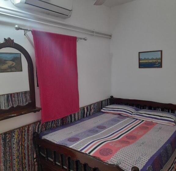 هتل Fighting Kangaroo Camp