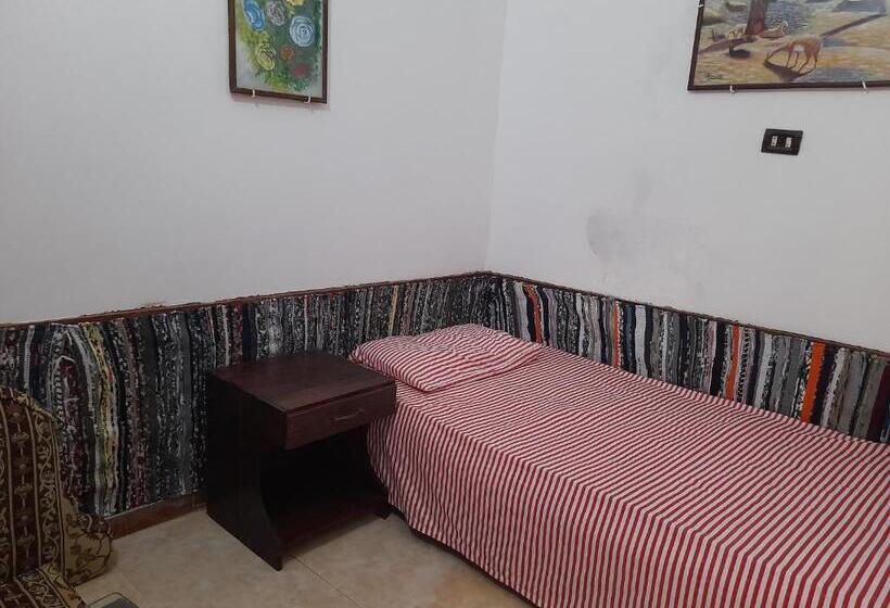 هتل Fighting Kangaroo Camp