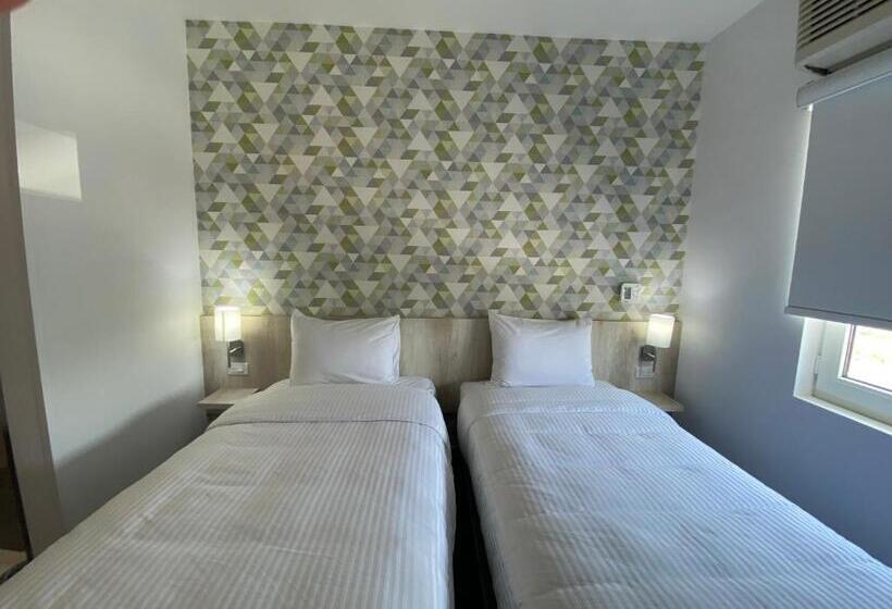 酒店 Hi! Monterrey Aeropuerto