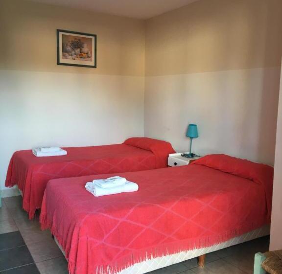 هتل Los Dos Pinos