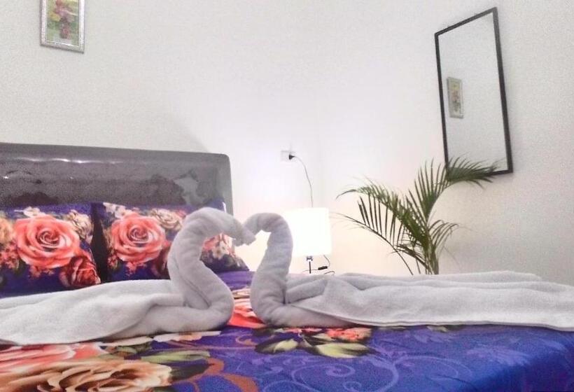 פנסיון Balige J&j Guest House 1