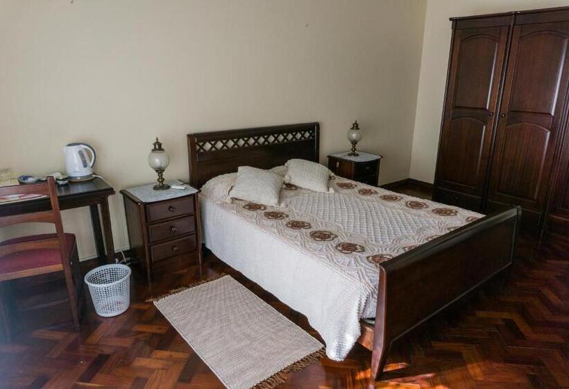 پانسیون Casa Da Tia Adília