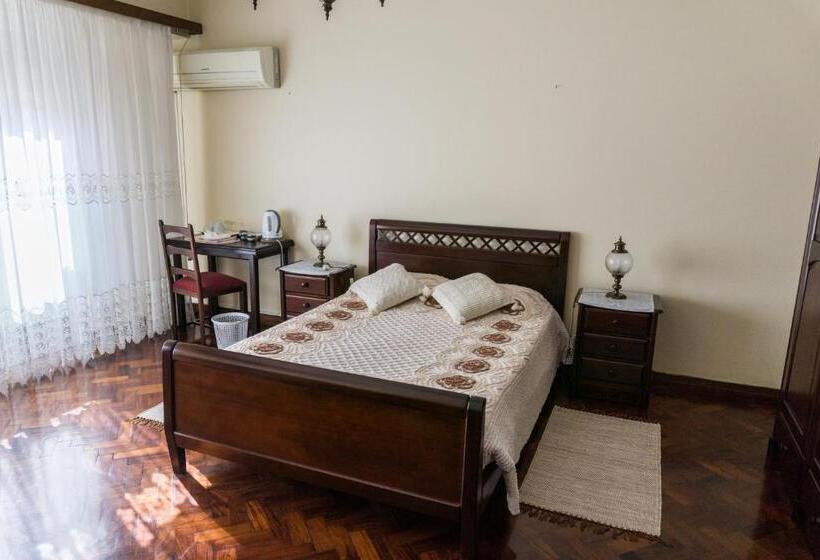 پانسیون Casa Da Tia Adília