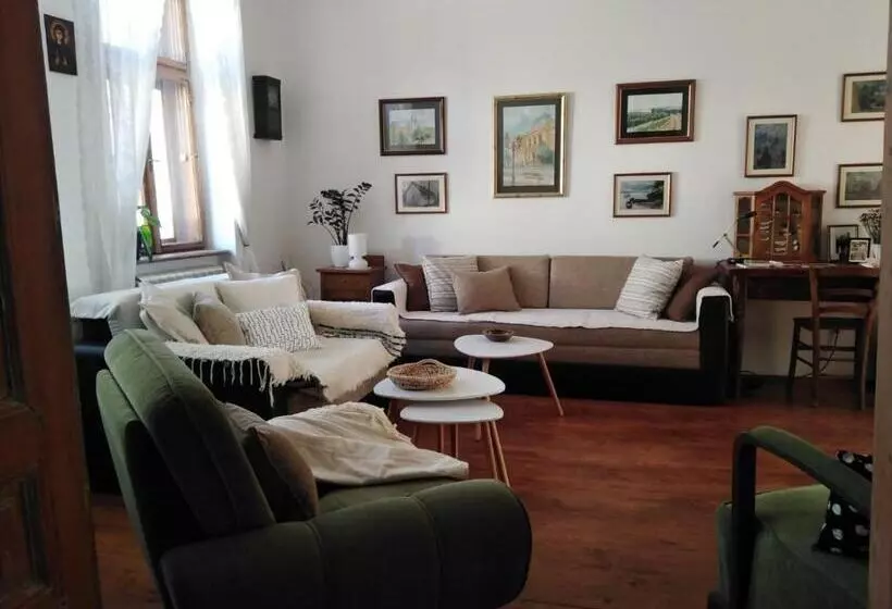 پانسیون šomin Lagum Vila