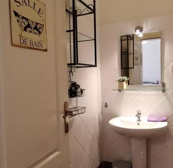 پانسیون šomin Lagum Vila