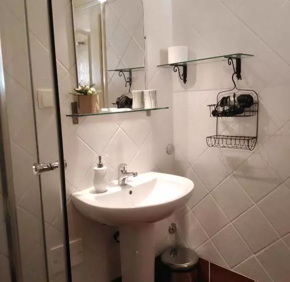 پانسیون šomin Lagum Vila
