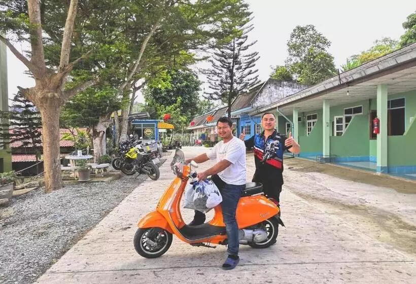 Majatalo Tree House Resort Betong